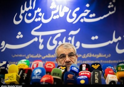 کدخدایی: نقش رهبری در نظریه‌پردازی و تضمین آزادی برجسته است