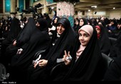 دیدار هزاران نفر از زنان و دختران با رهبر معظم انقلاب