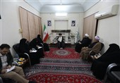 آیت‌الله حسینی‌بوشهری: الگوی زن مسلمان ایرانی باید به جامعه معرفی شود