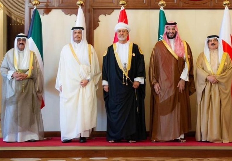 خلیج فارس , کشور آمریکا , ستاد فرماندهی سنتکام آمریکا , جنگ آمریکا و رژیم صهیونیستی علیه ایران , عملیات وعده صادق 4 ,