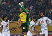 دربی 106 به سود سپاهان شد، صعود شاگردان نویدکیا به صدر با شکست فجر/ پیروزی ملوان و تساوی فولاد و آلومینیوم