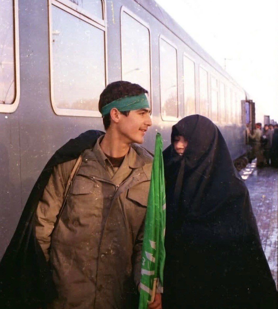 زنان , حضرت زهرا , دفاع مقدس , 