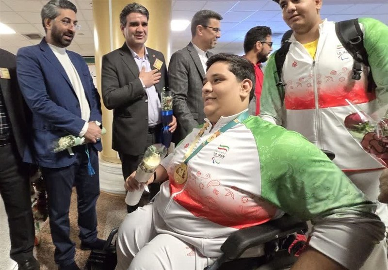 پاراآسیایی‌های خراسان رضوی با استقبال مردم وارد مشهد شدند