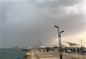 وزش باد نسبتا شدید سواحل استان بوشهر را مواج کرد