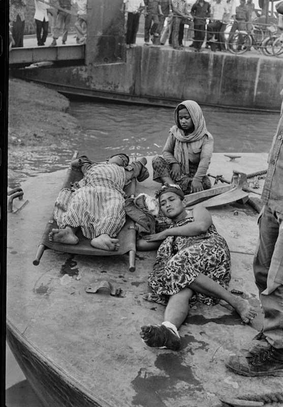 کشور آمریکا , مداخله‌های آمریکا در جهان , افول آمریکا , 