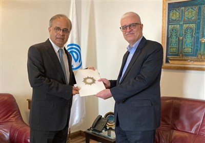 تقدیم استوارنامه نماینده ایران به دبیرکل سازمان همکاری اقتصادی اکو