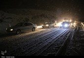 عملیات برف روبی در محورهای خراسان رضوی/انسداد چند جاده مواصلاتی