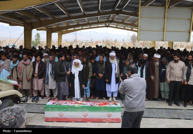 تشییع شهید اهل سنت منصور شه‌بخش‌ در زاهدان