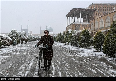 بارش برف در اصفهان