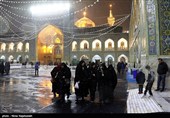 بارش برف در حرم مطهر رضوی