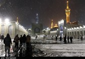 بارش برف در حرم مطهر رضوی