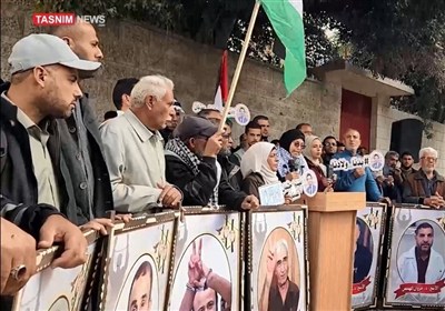 اجتماع خانواده‌های اسرا و شهدای غزه مقابل مقر صلیب سرخ: فرزندانمان را به ما برگردانید!