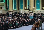 İmam Hamanei Neden Hicabın Batılı Kadınları İslam'a Yönelteceğine İnanıyor?