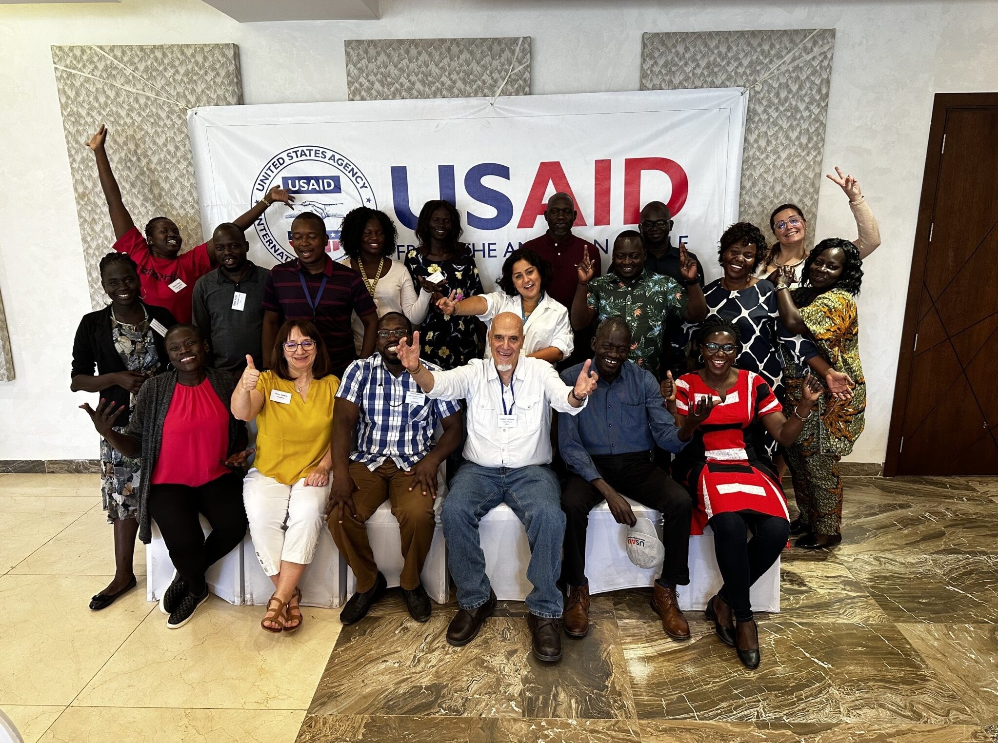 کشور سودان , کشور آمریکا , کشور انگلیس , کشور کانادا , 