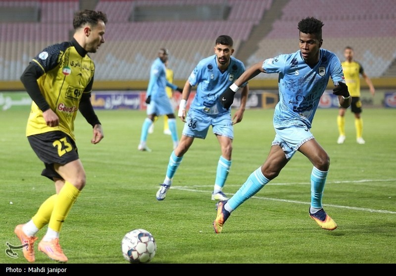 تیم فوتبال چادرملو , تیم فوتبال سپاهان اصفهان , فوتبال , سعید اخباری , 