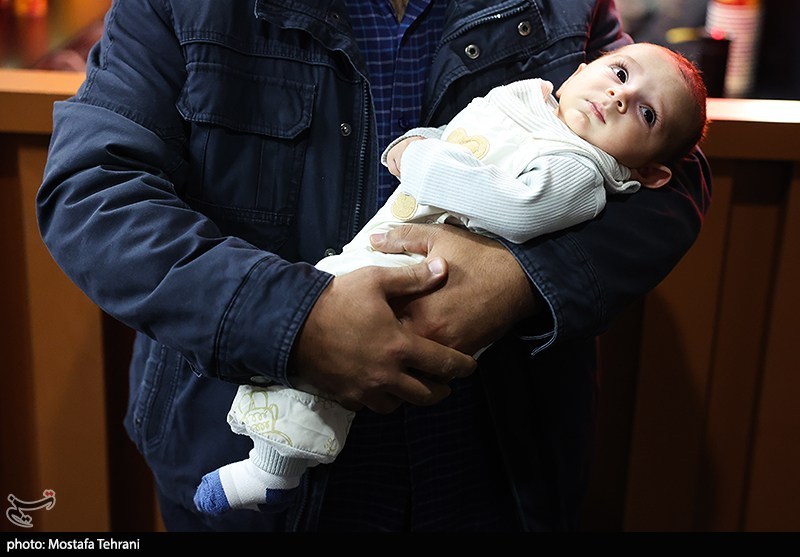 اکران اختصاصی مستند خودم می‌بینم