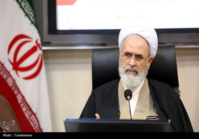دستور آیت الله اعرافی به حوزویان برای کمک به آسیب‌دیدگان ناشی از جنگ