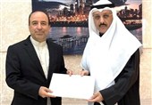 السفیر الإیرانی یسلّم رسالة عراقجی إلى نظیره الکویتی