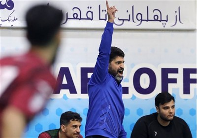 سرمربی پالایش نفت: نگذاشتم بازیکن خاطی تمرین کند/ شیشه رختکن را شکستند