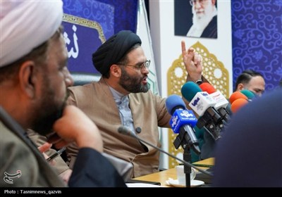 نشست صمیمی مدیر کل امور اوقاف و خیریه قزوین با اصحاب رسانه