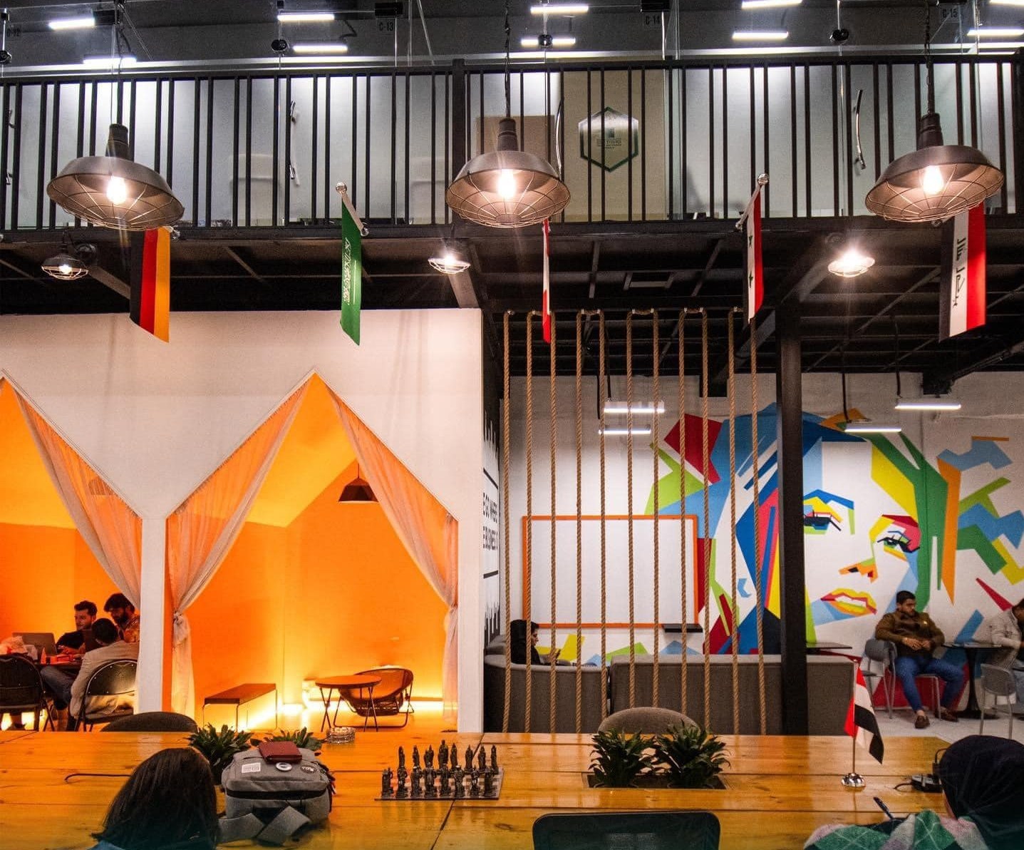 کشور عراق , کشور آمریکا , جنگ نرم , جوانان , 