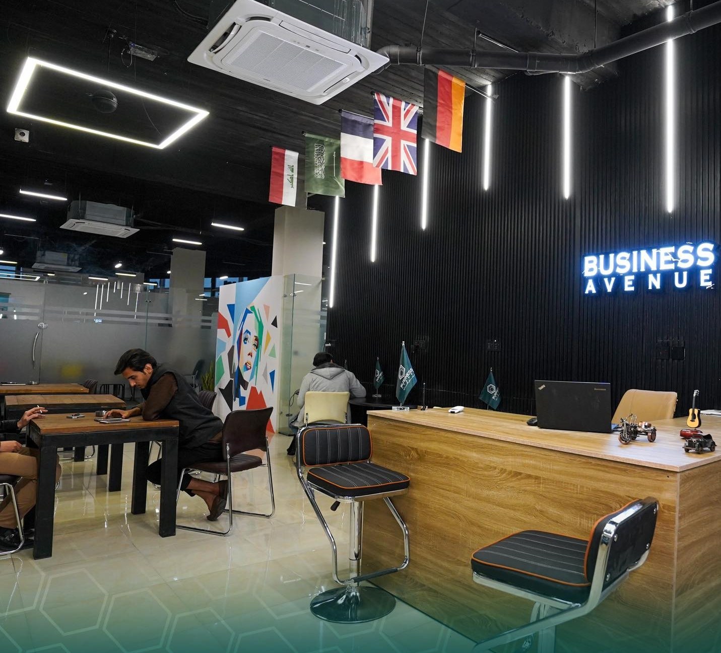 کشور عراق , کشور آمریکا , جنگ نرم , جوانان , 