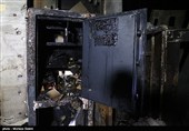 حرق وتخریب لمرکز لبیع المواد الغذائیة فی منطقة مبارکة فی اصفهان