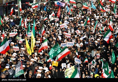 הפגנה בקום נגד ההתפרעויות