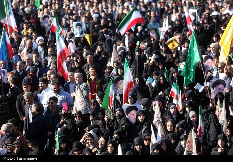 اغتشاشات ایران , راهپیمایی , عکس , اخبار قم , حضرت معصومه (س) , اغتشاشات 1404 , اغتشاشگران مسلح , 