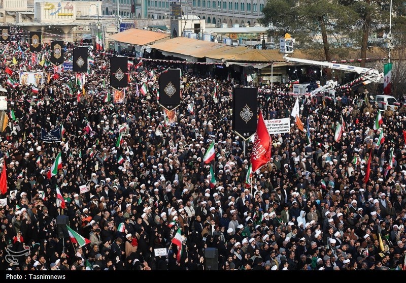 اغتشاشات ایران , راهپیمایی , عکس , اخبار قم , حضرت معصومه (س) , اغتشاشات 1404 , اغتشاشگران مسلح , 