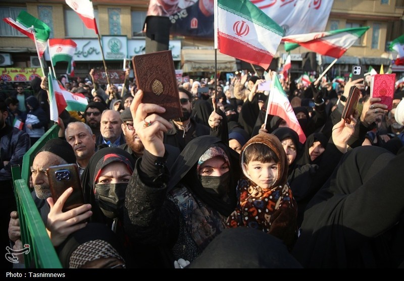 اغتشاشات ایران , راهپیمایی , عکس , اخبار قم , حضرت معصومه (س) , اغتشاشات 1404 , اغتشاشگران مسلح , 