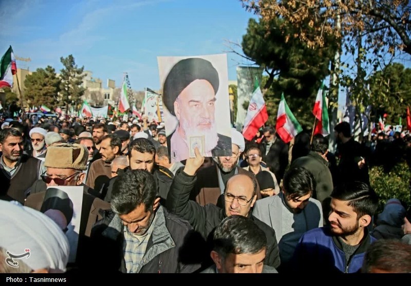 اغتشاشات ایران , راهپیمایی , عکس , اخبار قم , حضرت معصومه (س) , اغتشاشات 1404 , اغتشاشگران مسلح , 