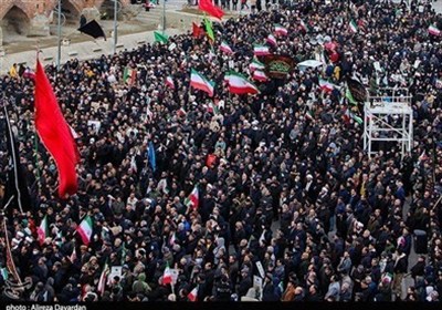 ملت در مقابل تروریست ها ایستادگی می‌کند