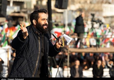 شعرخوانی حسین طاهری در اجتماع مردم علیه تروریسم اسرائیلی-آمریکایی