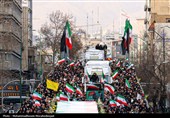 بمشارکة الشعب؛ طهران تشییع شهداءها الأبرار