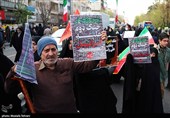 پوسترهای خاص در تشییع شهدای جنگ تروریستی اخیر