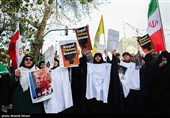 پوسترهای خاص در تشییع شهدای جنگ تروریستی اخیر