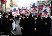 پوسترهای خاص در تشییع شهدای جنگ تروریستی اخیر