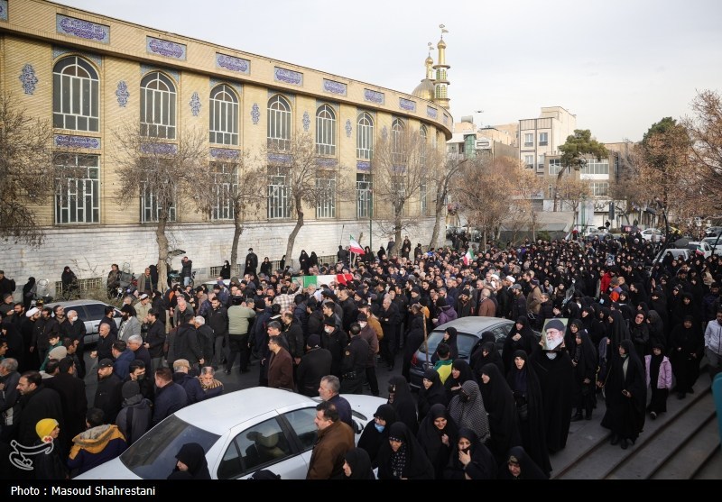تشییع پیکر2 شهید مدافع امنیت در محله نازی آباد تهران