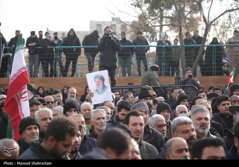 تشییع پیکر2 شهید مدافع امنیت در محله نازی آباد تهران