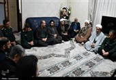فرمانده سپاه فتح به دیدار خانواده شهدای مدافع امنیت رفت