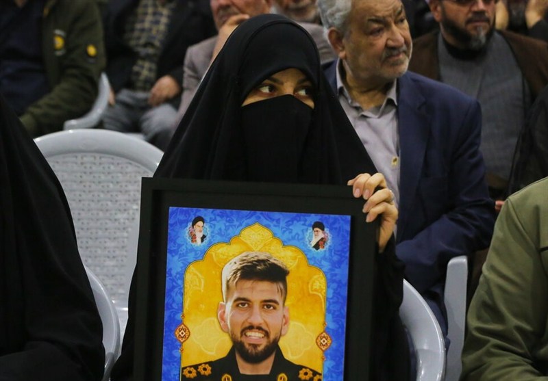 اشک‌هایی در فراق یک هفته دوری مدافعان امنیت اصفهان