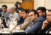 نشست هم‌اندیشى احزاب سیاسى استان کرمان با استاندار