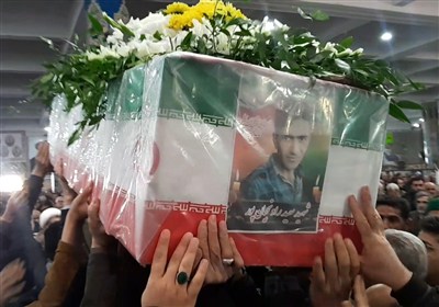 تشییع پیکر شهید مدافع امنیت سعید راونجیان‌پور در کاشان