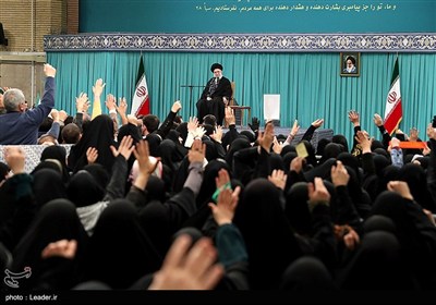 Ayatollah Khamenei Meets People in Tehran