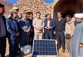 توزیع 31 دستگاه سامانه خورشیدی قابل حمل بین عشایر شهرستان طبس