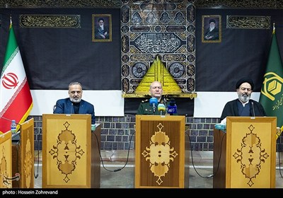 حجت‌الاسلام عبدالفتاح نواب نماینده ولی فقیه در حج و زیارت،  علیرضا رشیدیان رییس سازمان حج و زیارت و سرلشکر رحیم صفوی