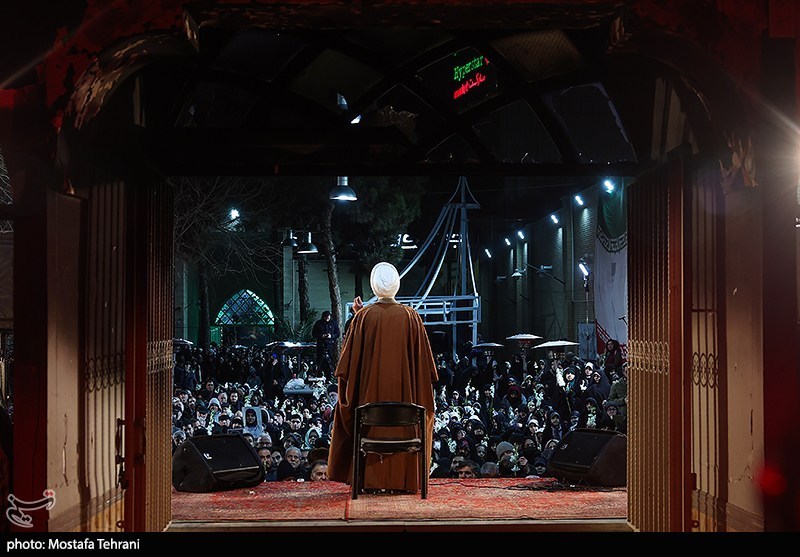 تجمع محکومیت هتک حرمت مساجد در مسجد بهشتی تهران