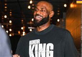 جیمز مقابل یک‌سوم بازیکنان تاریخ NBA بازی کرده است!