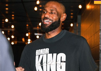 جیمز مقابل یک‌سوم بازیکنان تاریخ NBA بازی کرده است!